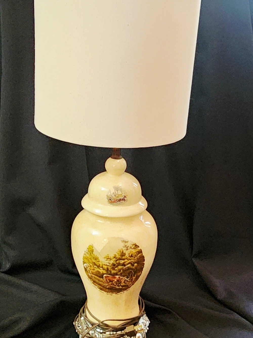 *Rare* Vintage Currier & Ives Ceramic Table Lamp